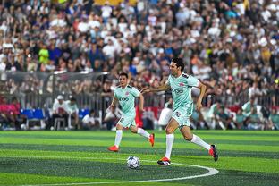 Rakitic lần đầu tiên ghi bàn thắng đầu tiên, giúp thanh niên Riyadh thắng Damak 1-0